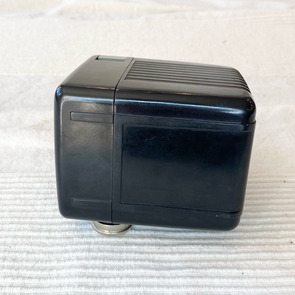 Vintage 50s Kodak Brownie Hawkeye Camera - Picture 8 of 14